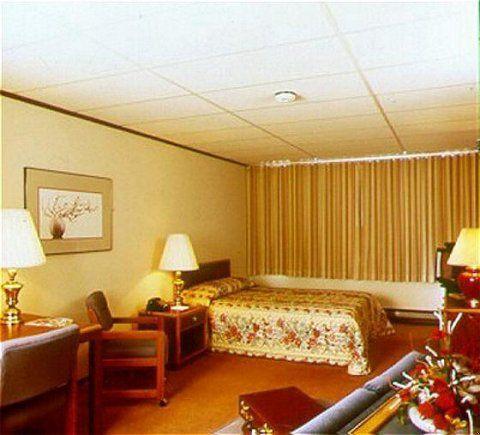 The Voyager Inn Anchorage Room photo